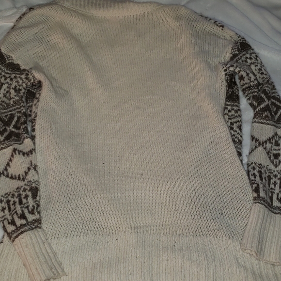Cute Winter Cardigan - Picture 2 of 4